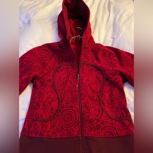 Lululemon RED Women’s Scuba with Hood Size 12